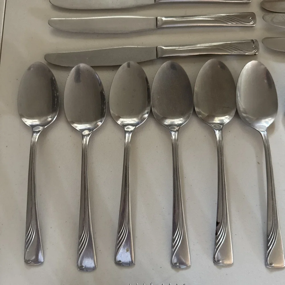 INTERNATIONAL Silco INS53 Stainless Flatware Set 28 PCs Knives Forks Spoons
